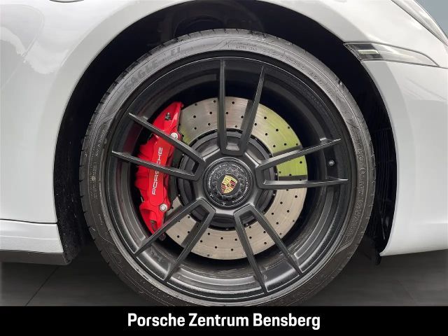 Porsche 992 4 Cabrio GTS Targa