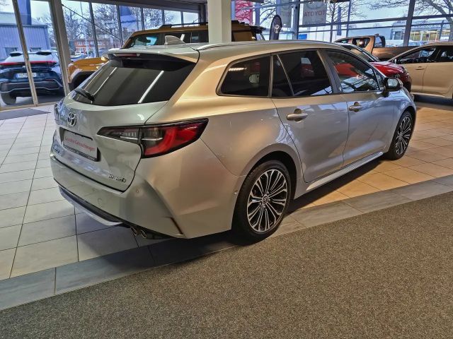 Toyota Corolla Hybride Team D Touring