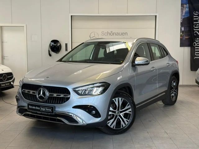 Mercedes-Benz GLA 200 Progressive