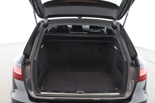 Audi A4 40 TFSI Avant Quattro S-Tronic