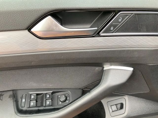 Volkswagen Passat 2.0 TDI Business DSG Variant