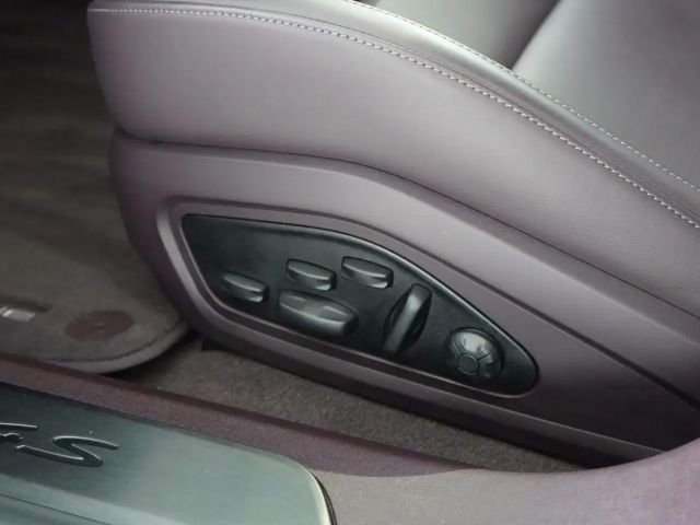 Porsche Taycan 4 Cross Turismo