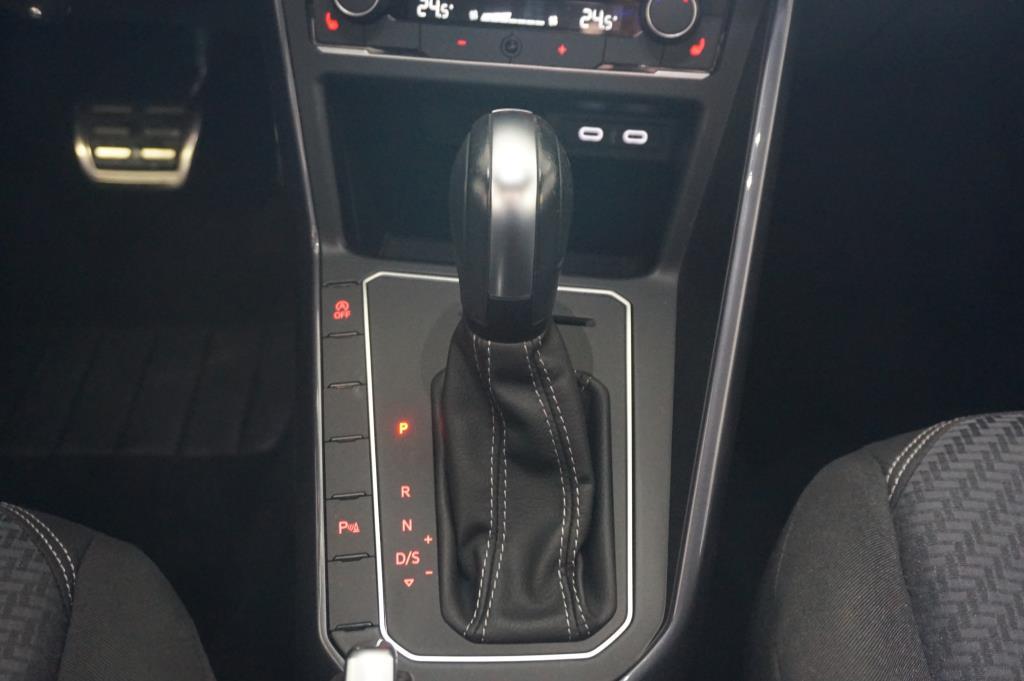 Volkswagen Polo DSG R-Line