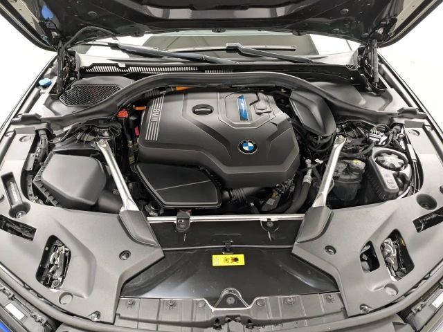 BMW 530 530e M-Sport Sedan xDrive