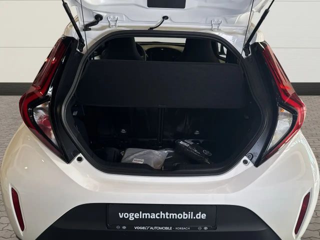 Toyota Aygo 1.0 VVT-i Business Hatchback