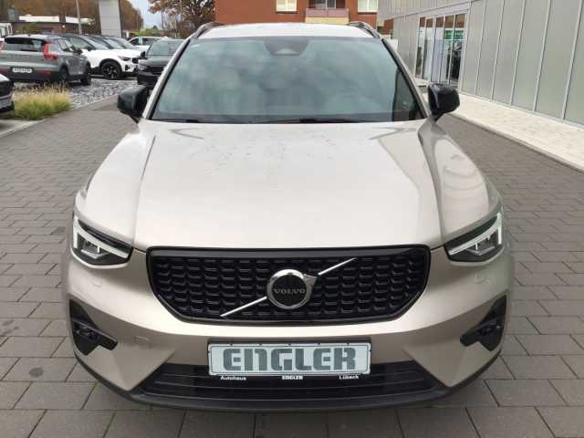 Volvo XC40 Dark Plus