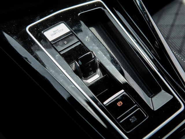 Volkswagen Golf Business DSG R-Line Style