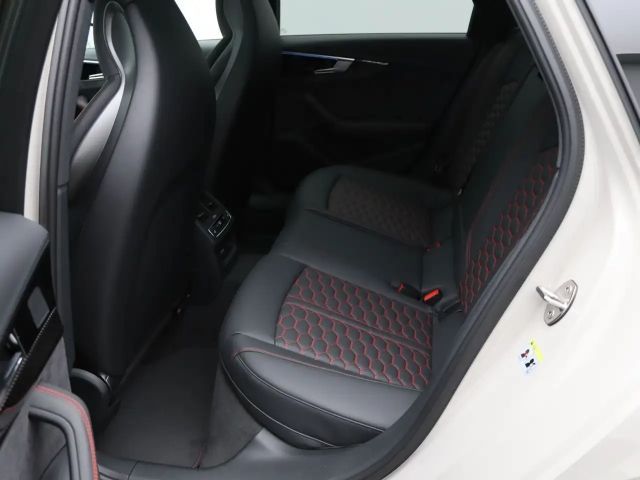 Audi RS4 Competition