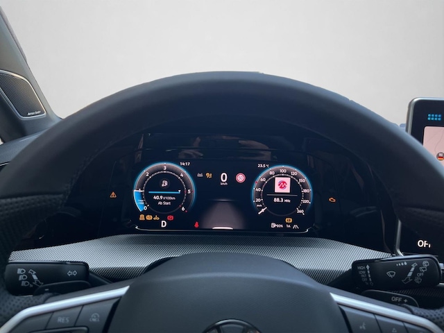 Volkswagen Golf DSG R-Line