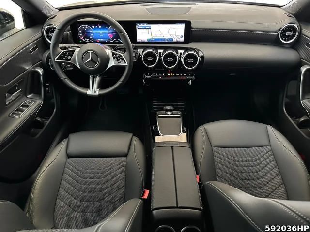 Mercedes-Benz CLA 200 Progressive