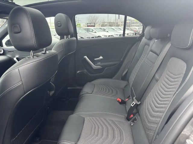 Mercedes-Benz A 200 A 200 PROGR+MBUX+PANO+KAMERA+LED+DISTR+SHZ+NIGHT