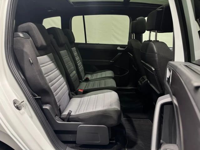 Volkswagen Touran 2.0 TDI DSG R-Line Style