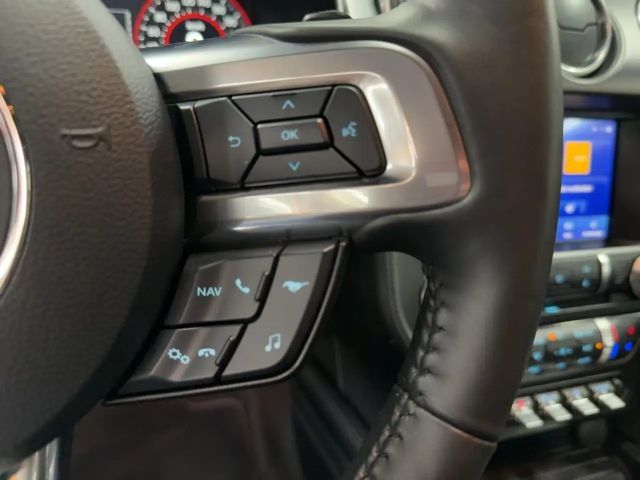 Ford Mustang Fastback GT 5.0 V8