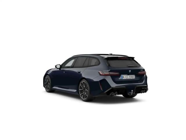 BMW M5 PANO-DAK - BOWERS & WILKINS - M DRIVERS PACK