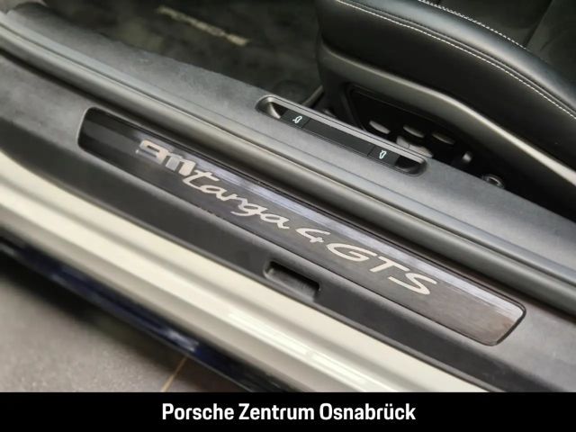 Porsche 992 4 Coupé GTS Targa