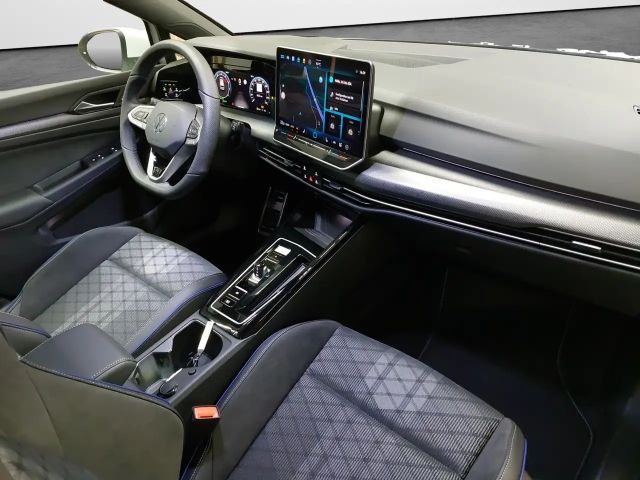 Volkswagen Golf 1.5 eTSI DSG R-Line