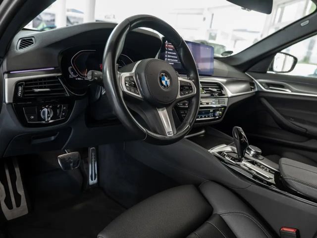 BMW 520 520d M-Sport Touring