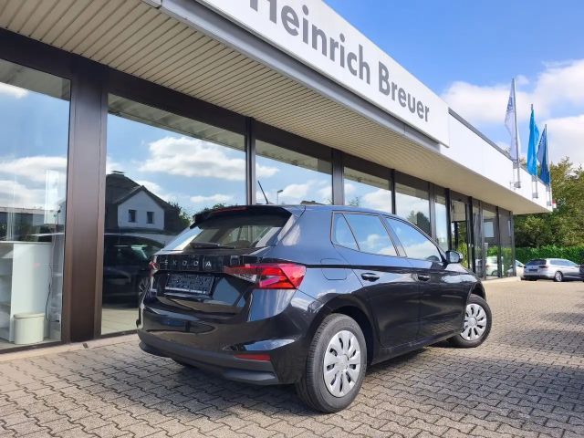 Skoda Fabia Essence Klima,PDC,GRA,ZV