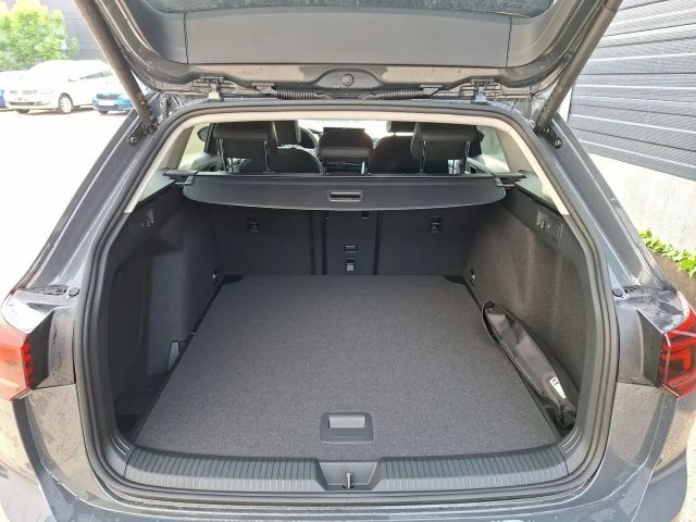 Volkswagen Golf Business DSG Variant