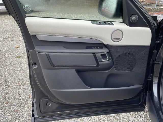 Land Rover Discovery D250 Dynamic R-Dynamic SE