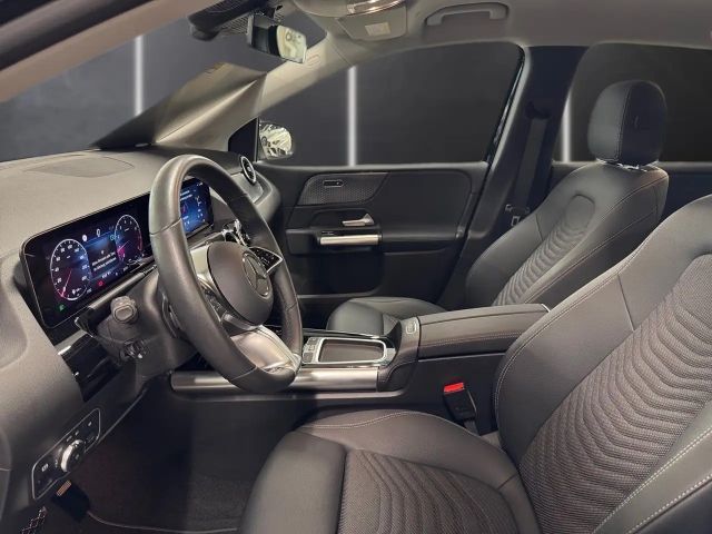 Mercedes-Benz B 200 Progressive Sedan