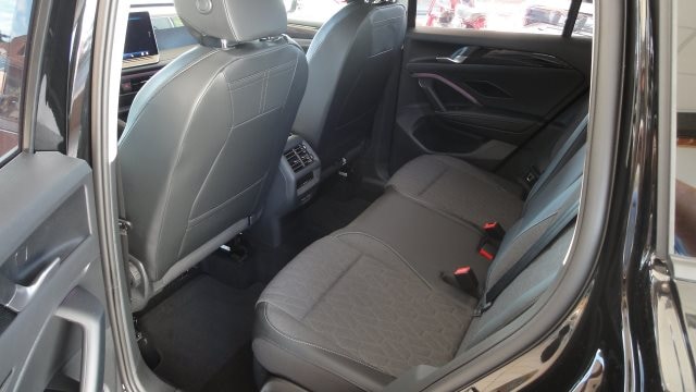 Volkswagen Tiguan 1.5 eTSI Plus