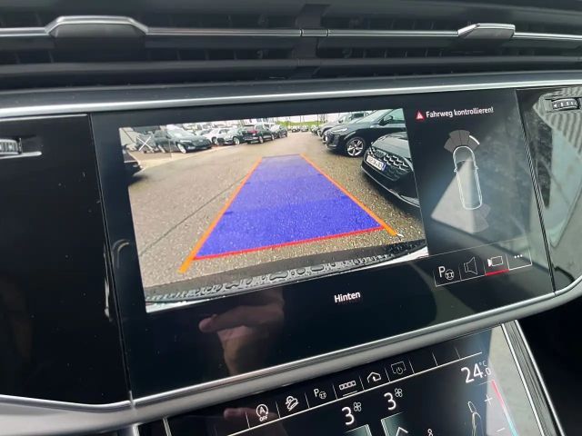 Audi Q8 55 TFSI Ambiente Quattro