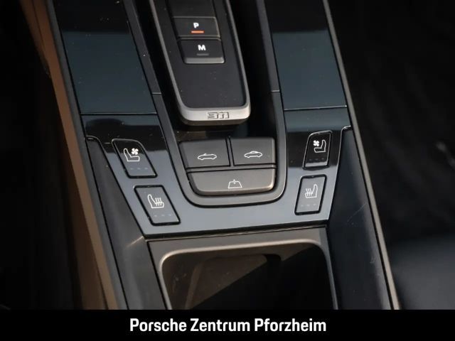 Porsche 992 4 Cabrio Carrera GTS