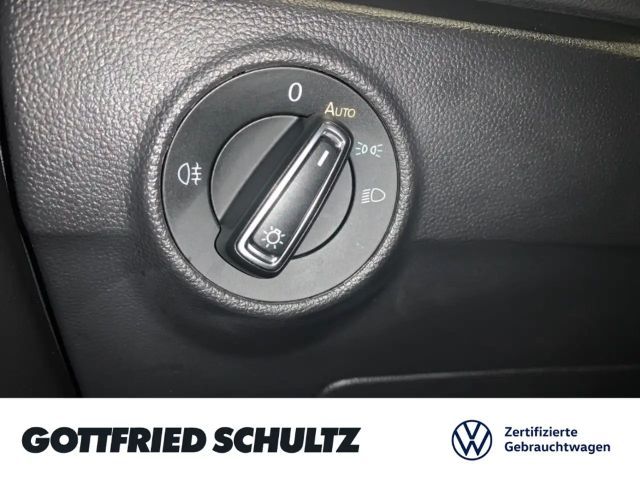 Volkswagen T-Roc GOAL TSI NAVI SITZHEIZUNG EINPARKHILFE LED