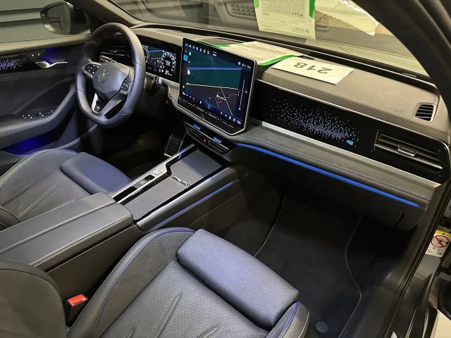 Volkswagen Passat 4Motion R-Line Style Variant