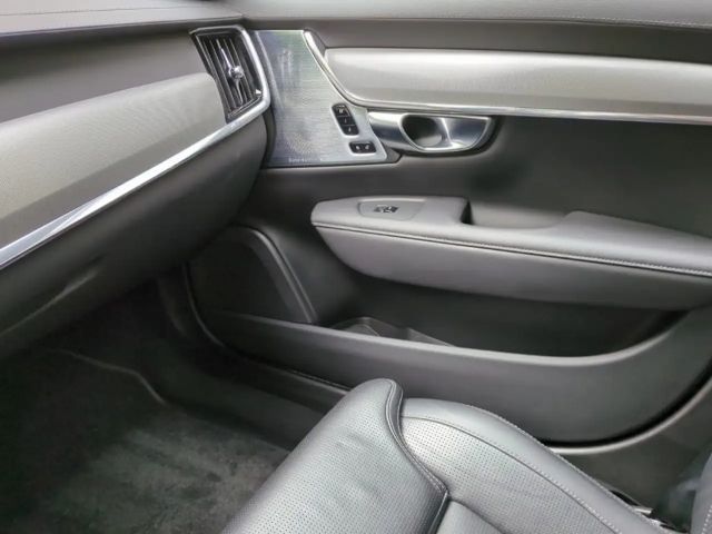 Volvo V90 R-Design Recharge T6