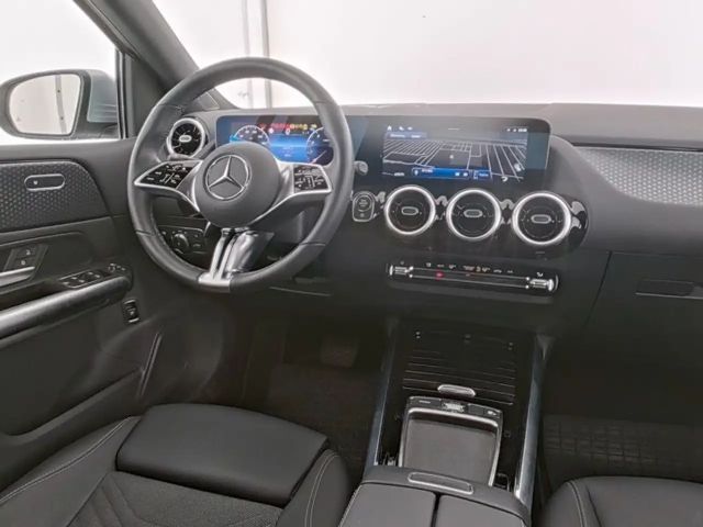 Mercedes-Benz B 180 Progressive Sedan