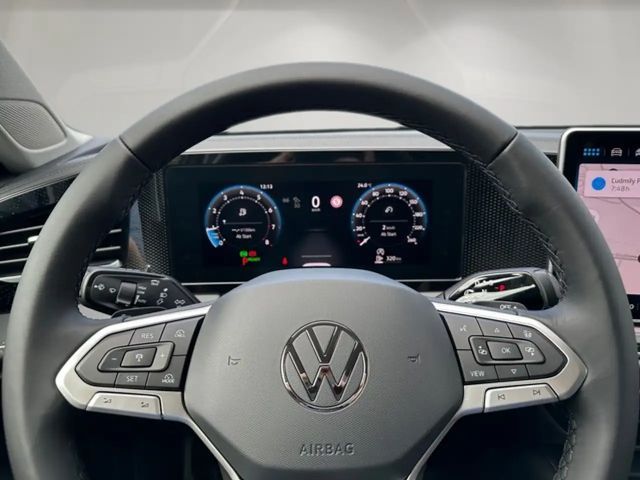 Volkswagen Passat 1.5 eTSI Business DSG