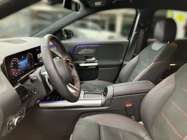 Mercedes-Benz GLA 250 4MATIC AMG Line