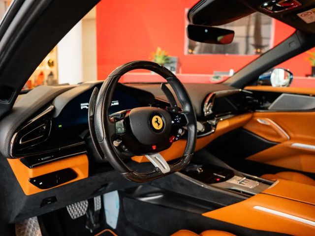 Ferrari Purosangue Panoramadach*Massagesitze*LED-Lenkrad