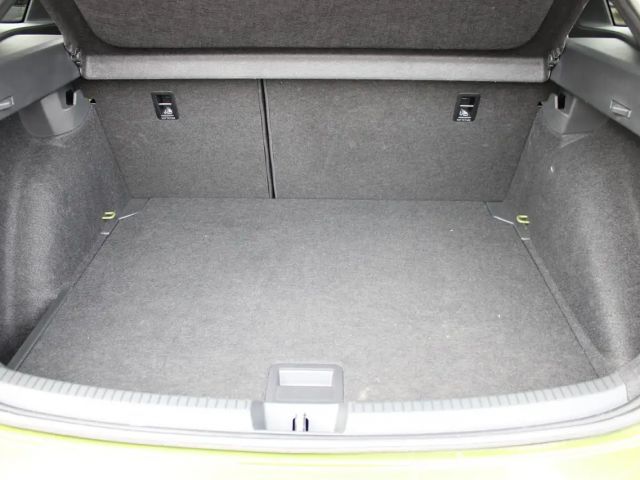 Volkswagen Taigo 1.0 TSI R-Line