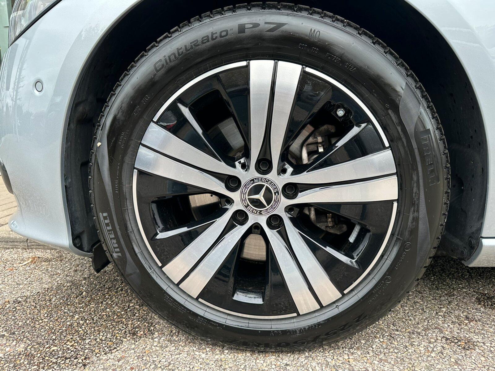 Mercedes-Benz C 200 AVANTGARDE Sedan