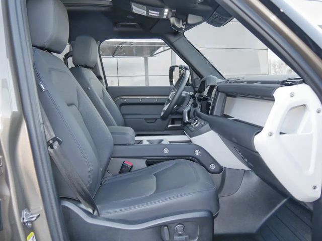 Land Rover Defender 110 Dynamic