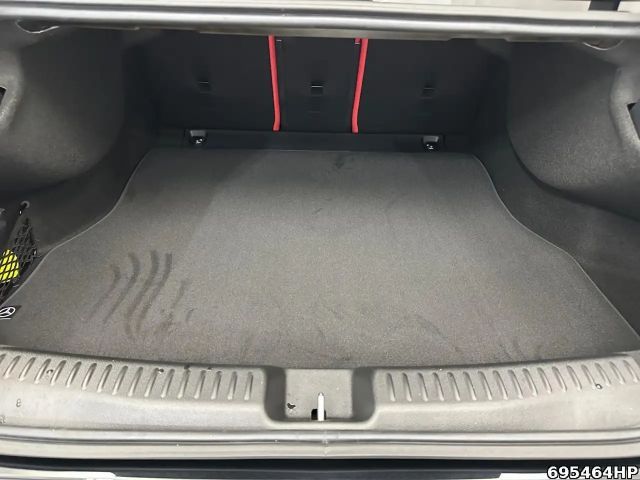 Mercedes-Benz CLA 200 AMG Line Coupé