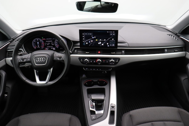 Audi A4 30 TDI S-Line S-Tronic Sedan