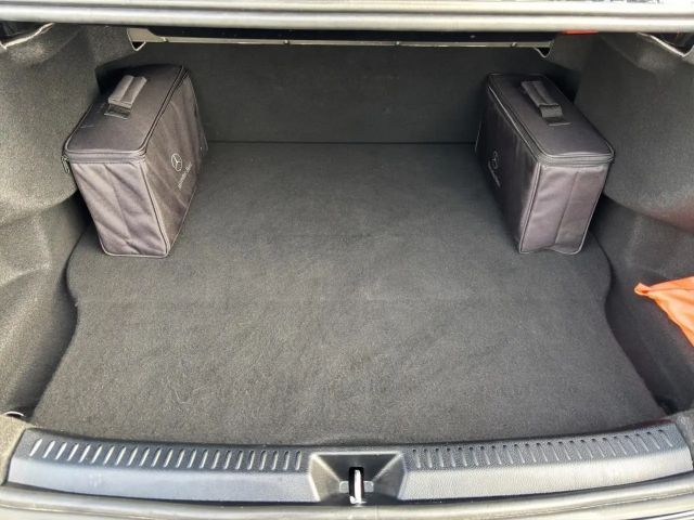 Mercedes-Benz A 250 A 250 e