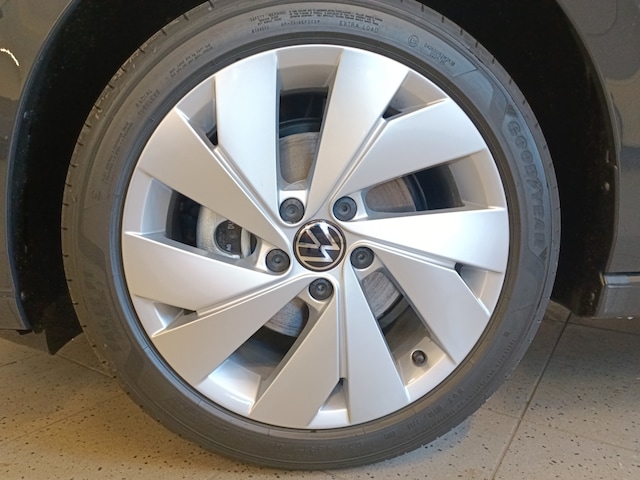 Volkswagen Golf 1.5 eTSI DSG Golf VIII