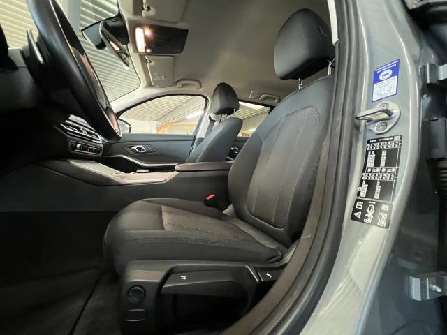 BMW 320 320d Touring xDrive