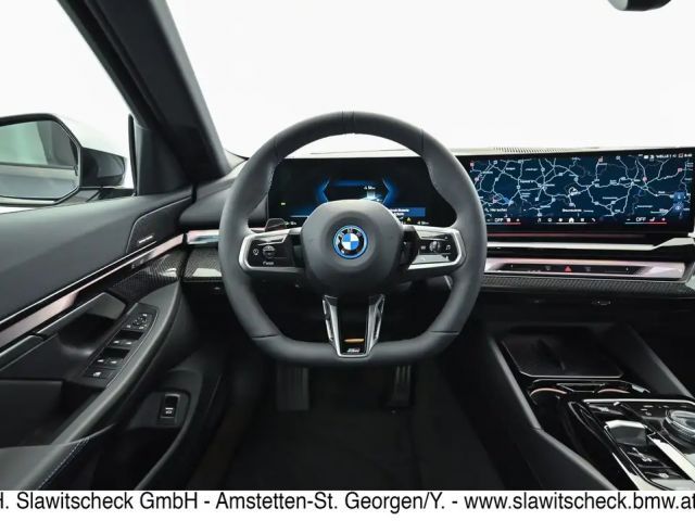 BMW i5 Sedan