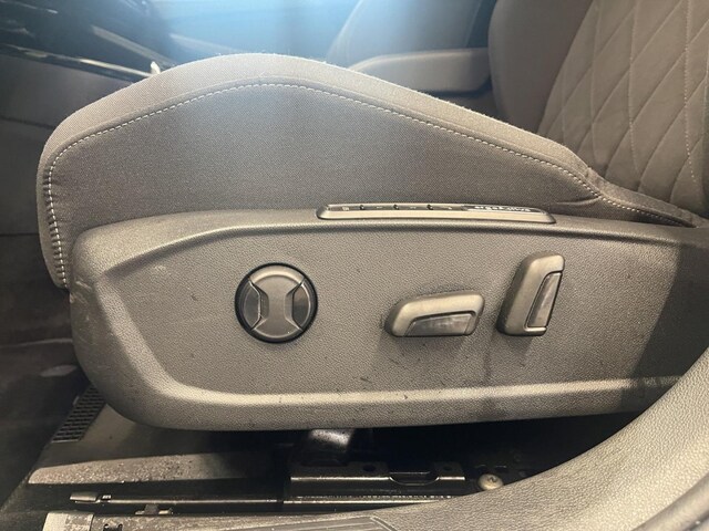 Volkswagen Golf 1.5 eTSI Golf VIII