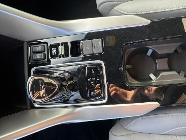 Mitsubishi Eclipse Cross 4WD CVT PHEV