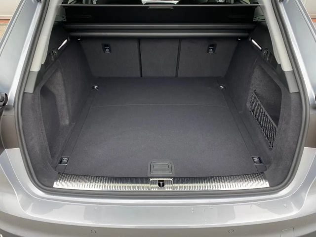 Audi A4 35 TFSI Avant S-Tronic