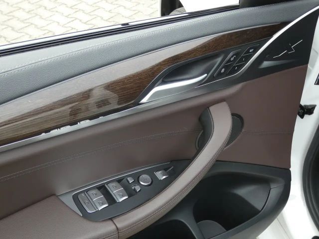 BMW X3 40i ZA Head-Up HiFi DAB WLAN Standhzg. AHK
