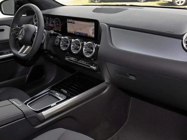 Mercedes-Benz GLA 220 4MATIC AMG Line