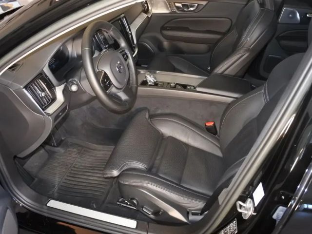 Volvo V60 Cross Country AWD